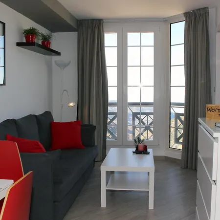 Apartment Inside Plaza