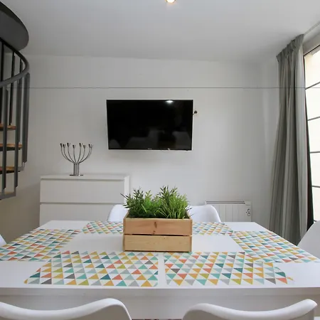 Lägenhet Inside Plaza