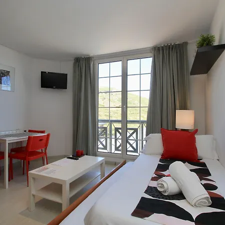 Inside Plaza Apartamento Serra Nevada