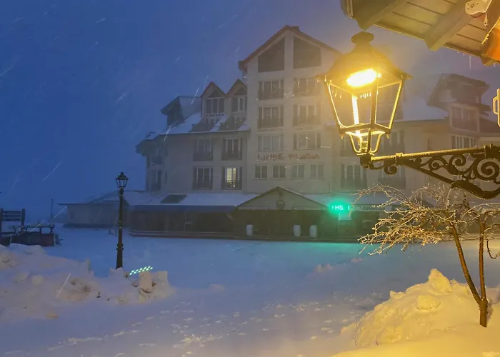 Inside Plaza Апартаменты