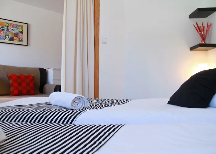 إنسايد بلازا سييرا نيفادا سْييرا نيفادا