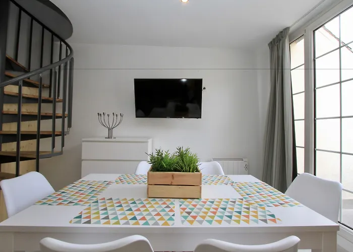 Апартаменты Inside Plaza