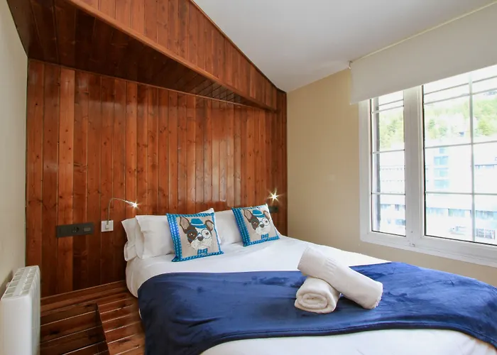 إنسايد بلازا سييرا نيفادا *