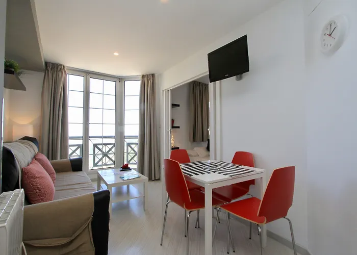 Inside Plaza Апартаменты