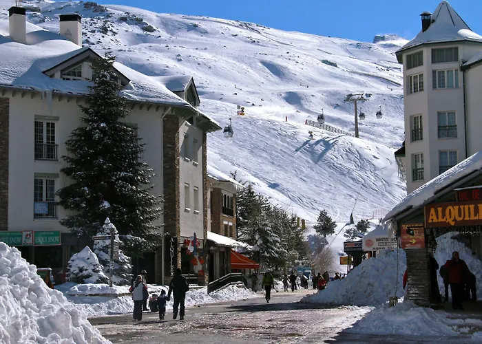 إنسايد بلازا سييرا نيفادا * سْييرا نيفادا