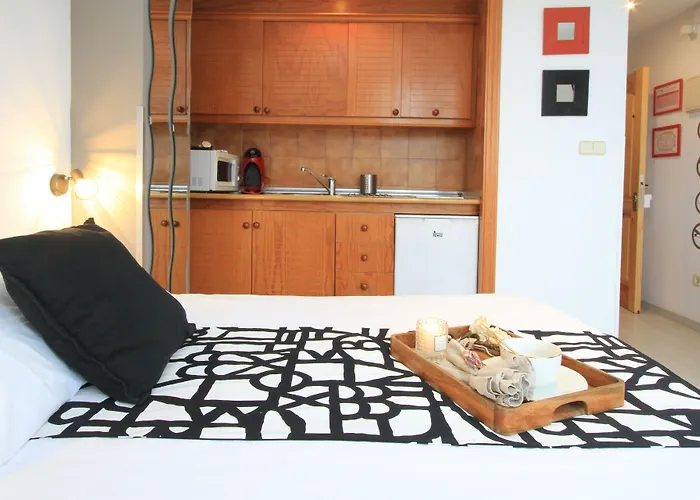 Inside Plaza Апартаменты