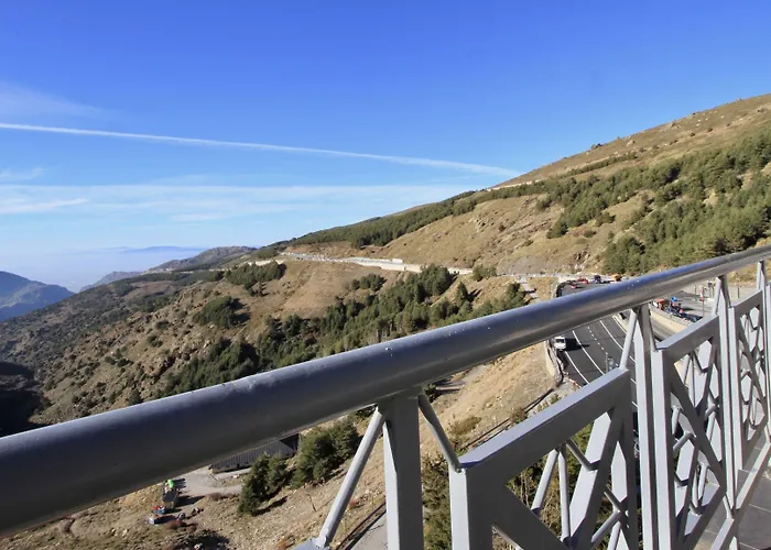 إنسايد بلازا سييرا نيفادا *